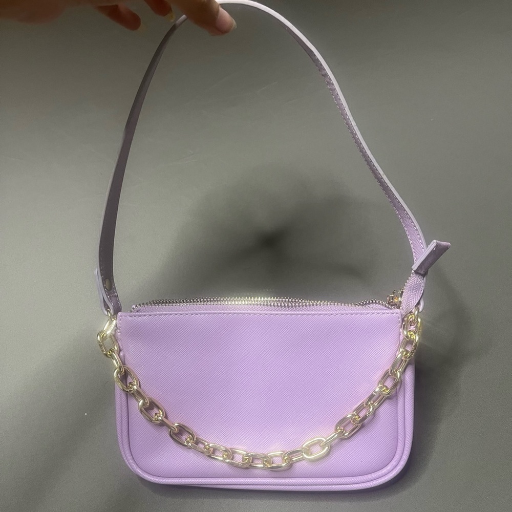 Shoulder bag with gold chain by LD. Light purple